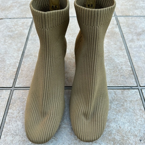 Everlane The Glove Boot - Picture 4 of 16
